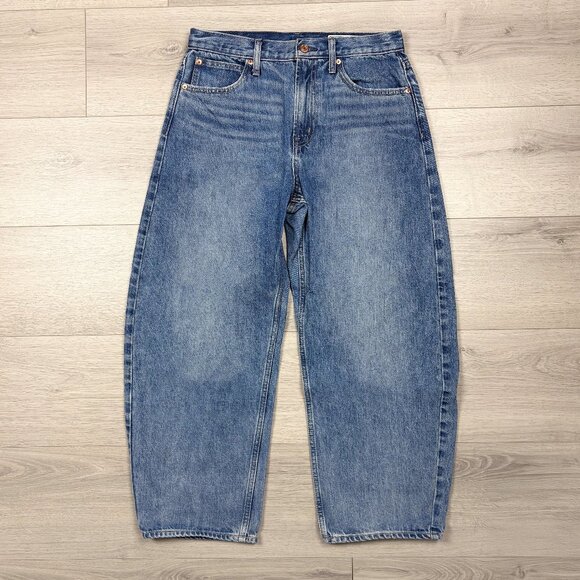 GAP Women’s High Rise Barrel Jeans Light Blue Size 29 8P - Picture 3 of 6